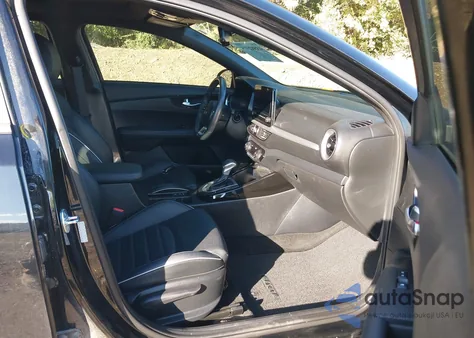 2024 Kia Forte Gt-Line z USA, uszkodzony, nr VIN 3KPF54AD2RE733076